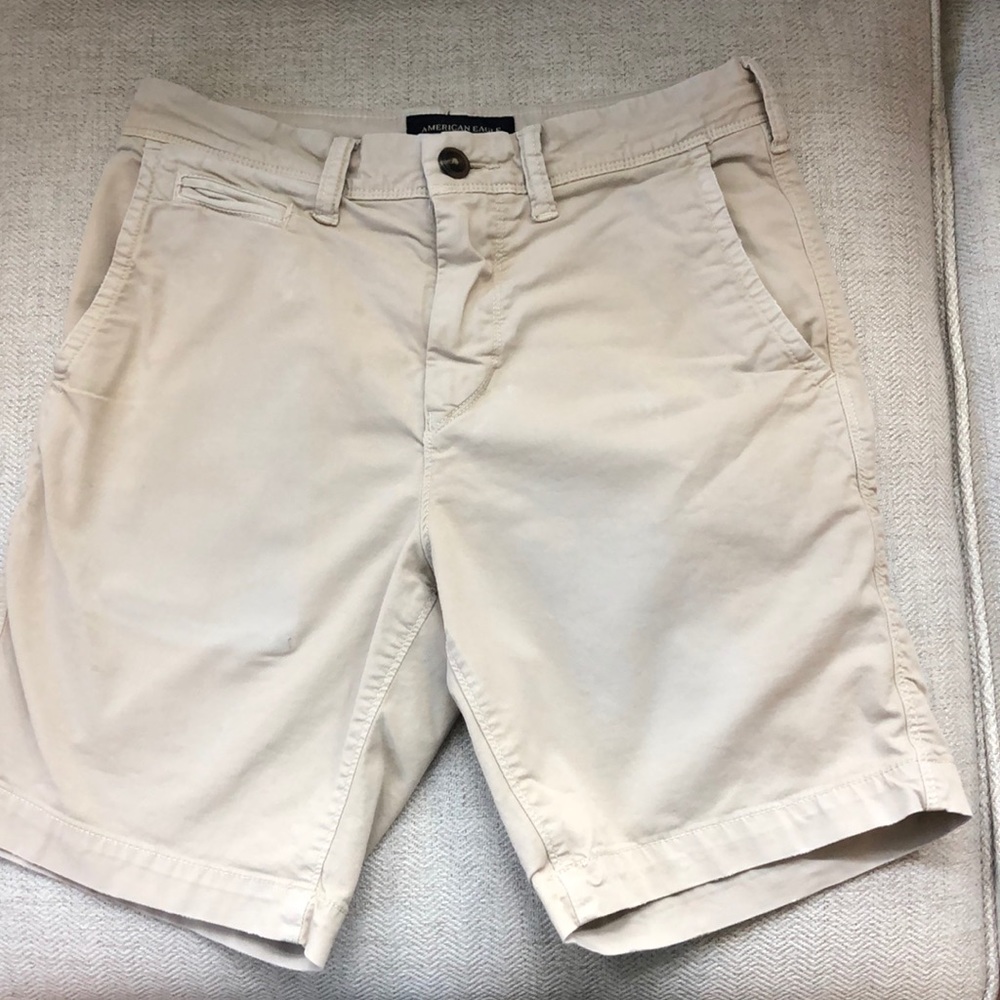 American Eagle Khaki Shorts size 26